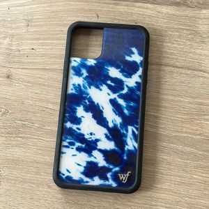 Wildflower 11 Pro Max Blue tie-dye 💙🦋